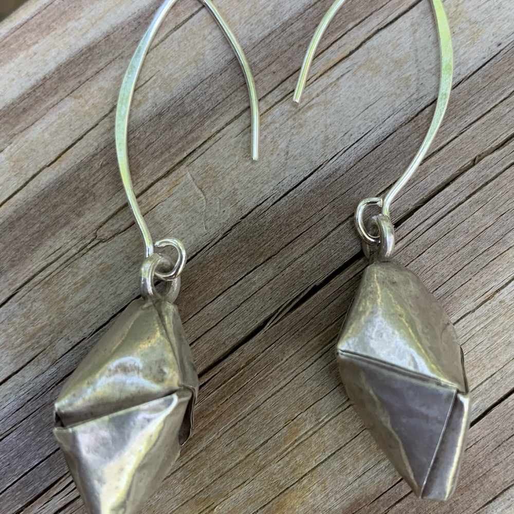 Indigenous Tibetan handmade earrings - Picture 4 of 7